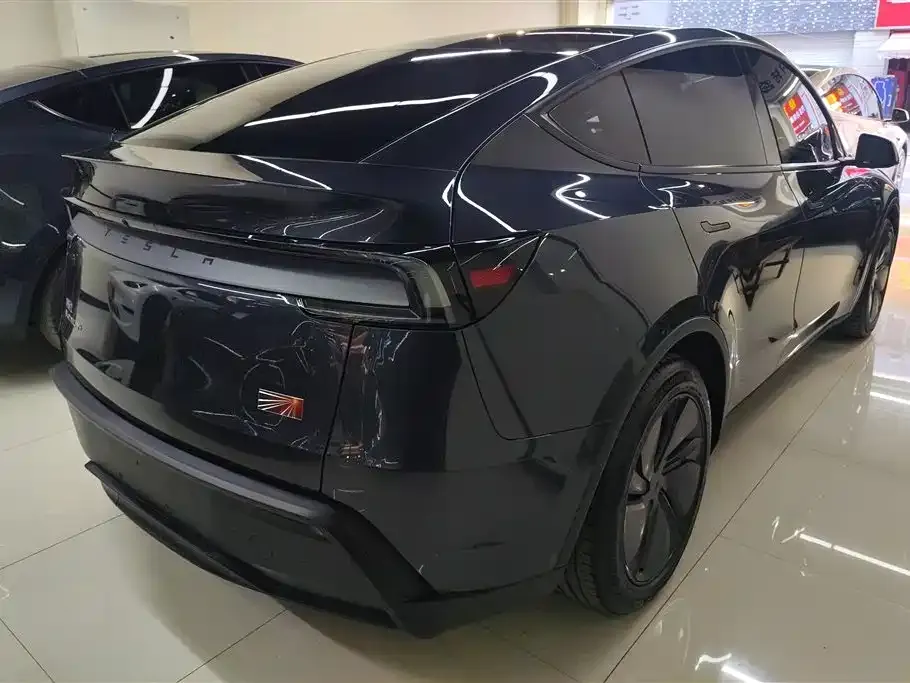 Tesla Model Y 2025 из CN, фото 7