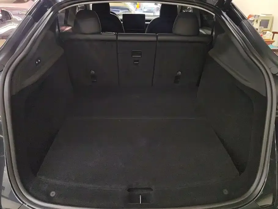 Tesla Model Y 2025 из CN, фото 8