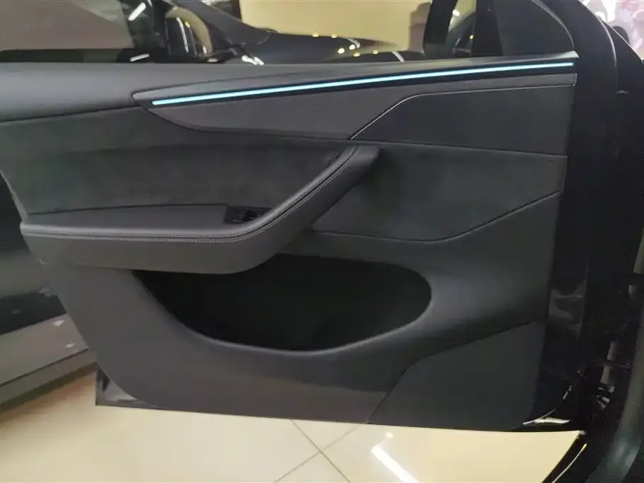 Tesla Model Y 2025 из CN, фото 9