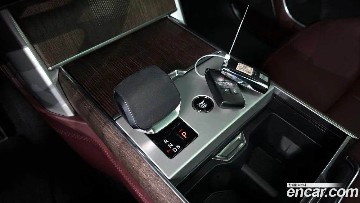 Land Rover Range Rover 2025 из KR, фото 7