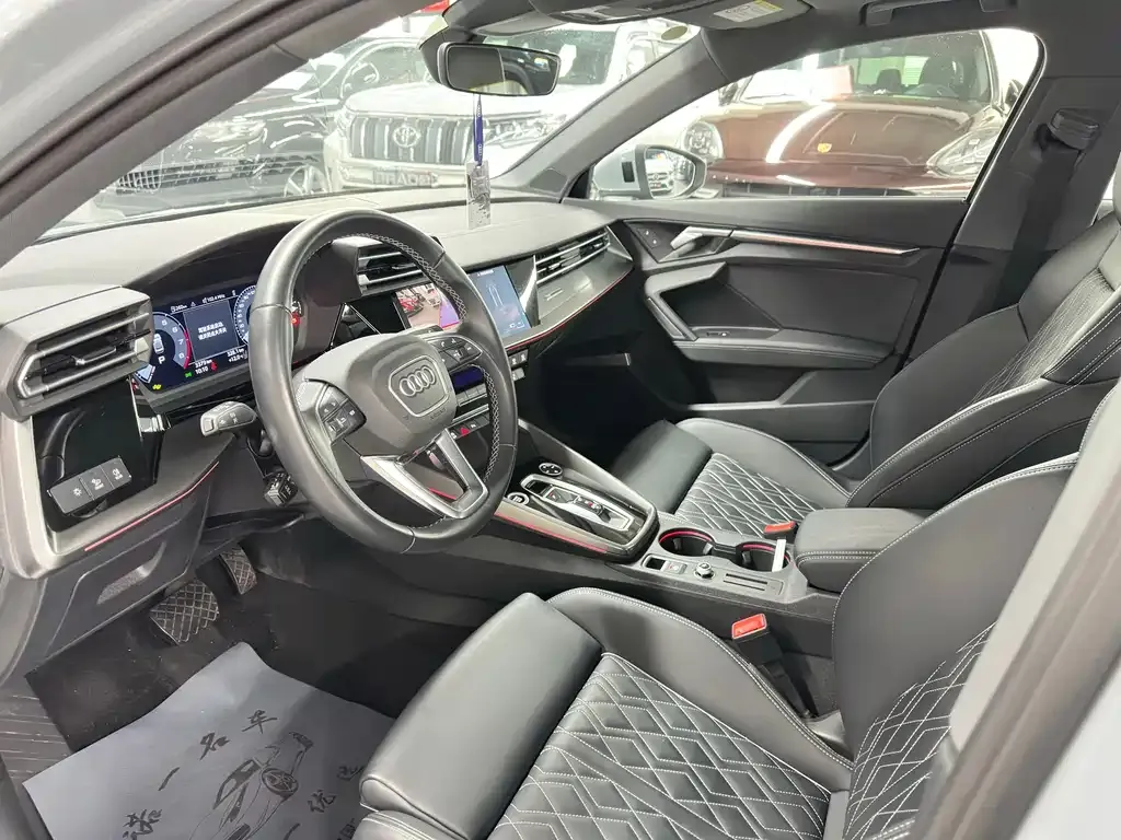 Audi A3 2024 из CN, фото 8