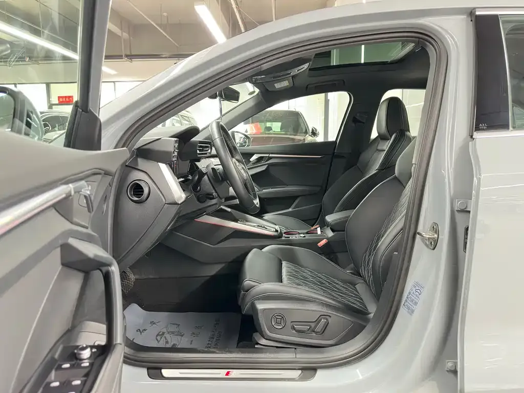 Audi A3 2024 из CN, фото 6