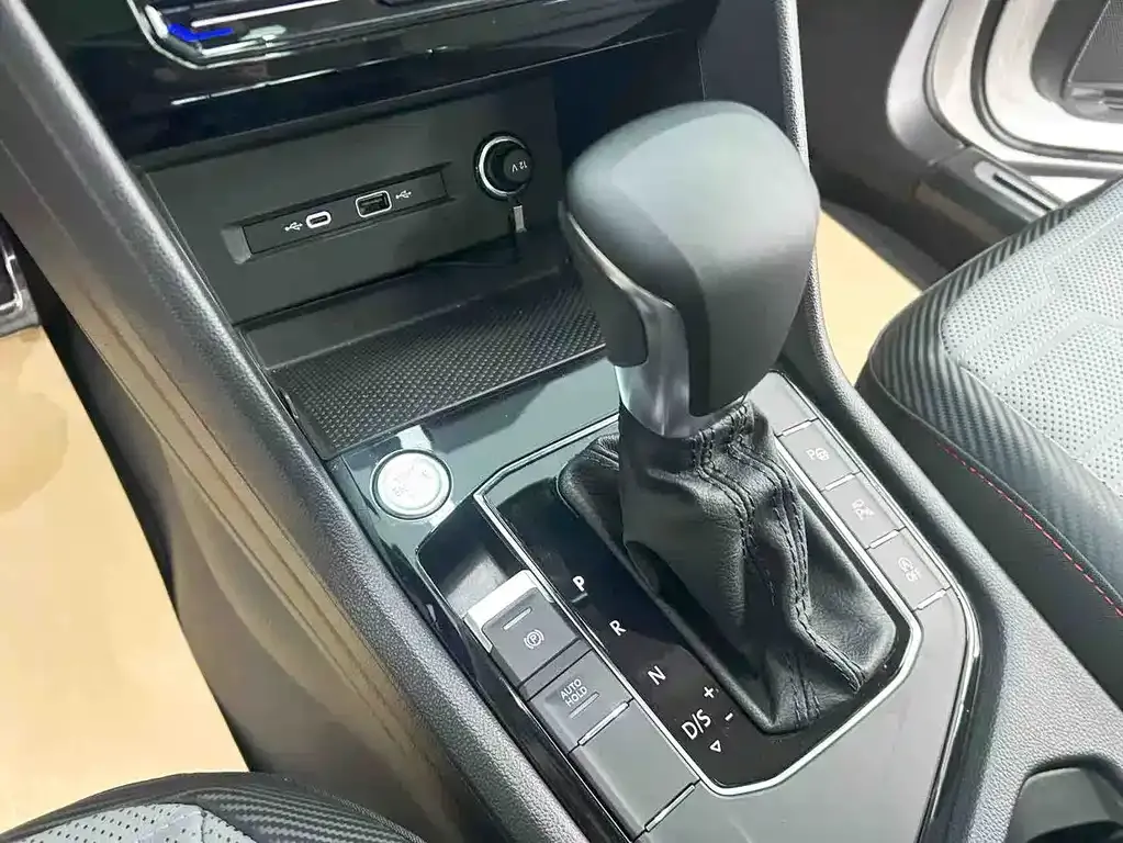 Volkswagen Tiguan X 2024 из CN, фото 10