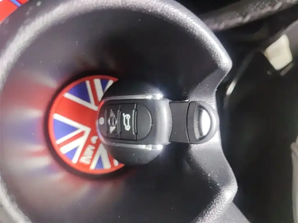 MINI Cooper (3-door) 2021 из CN, фото 2