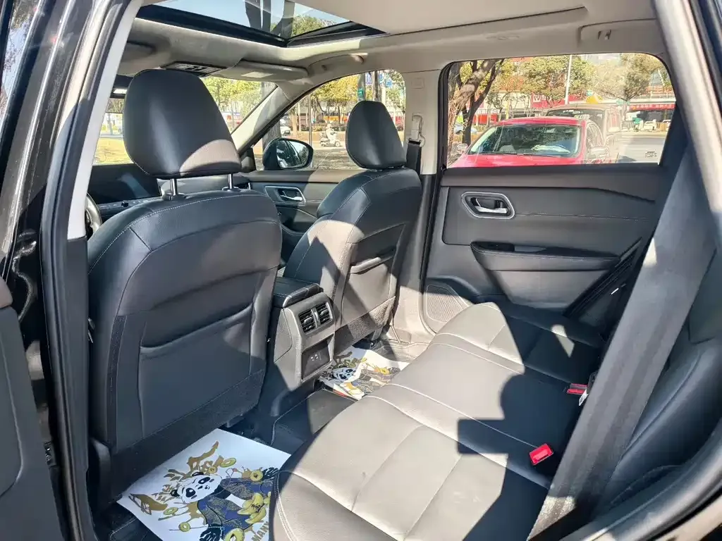 Nissan X-Trail 2022 из CN, фото 2