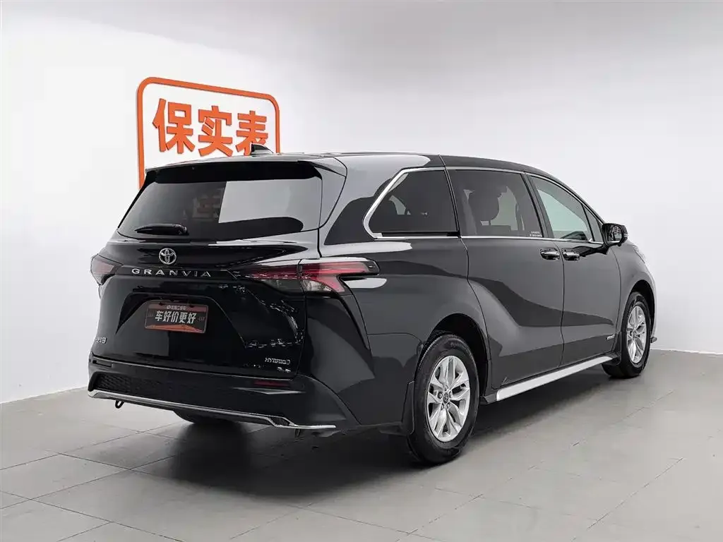 Toyota Granvia 2024 из CN, фото 7