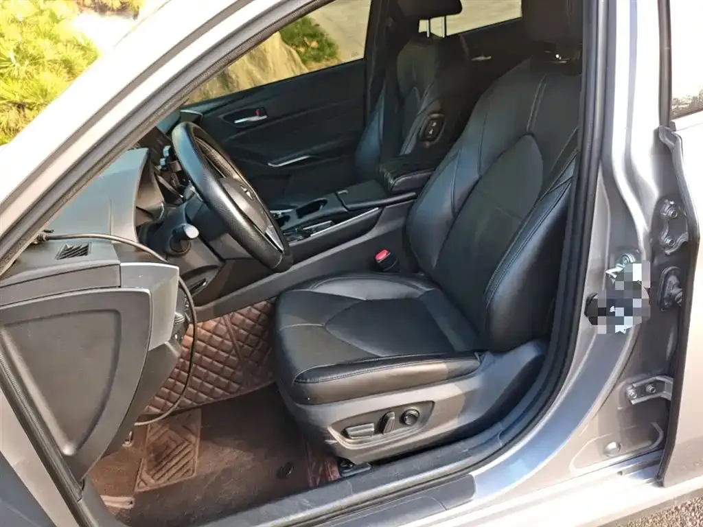 Toyota Avalon 2022 из CN, фото 8