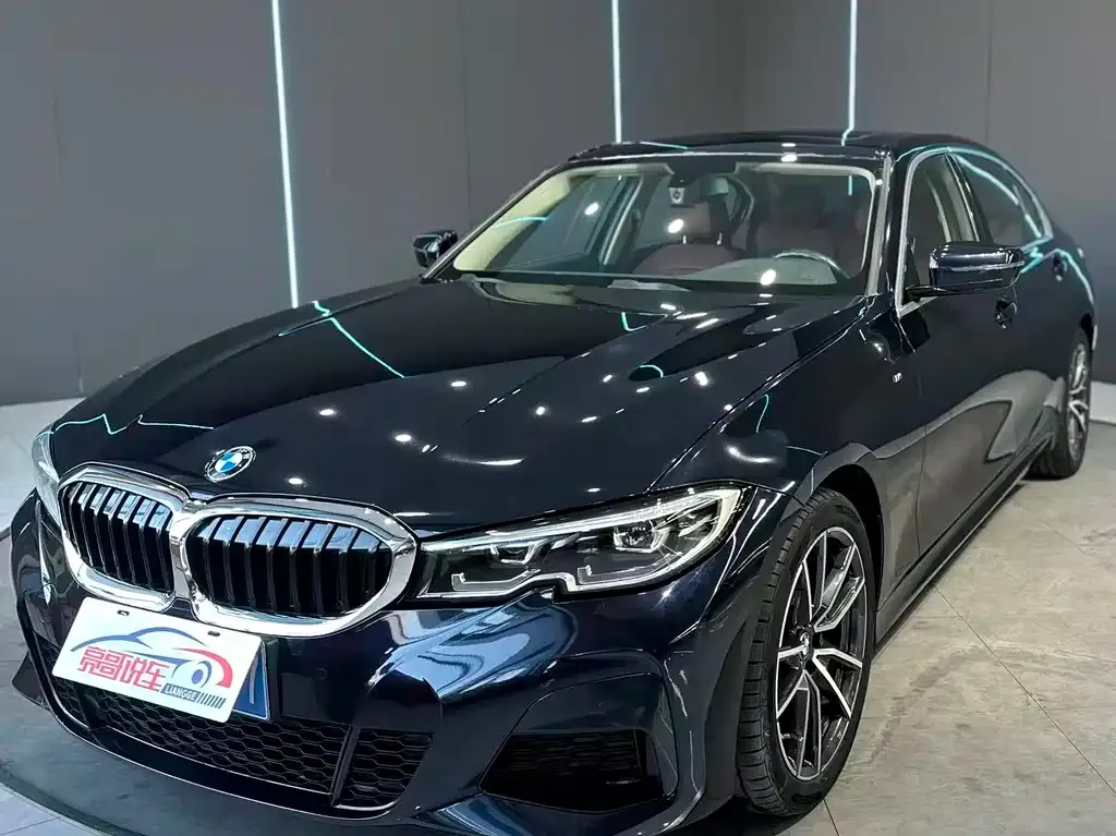 BMW 3 Series 2022 из CN, фото 1
