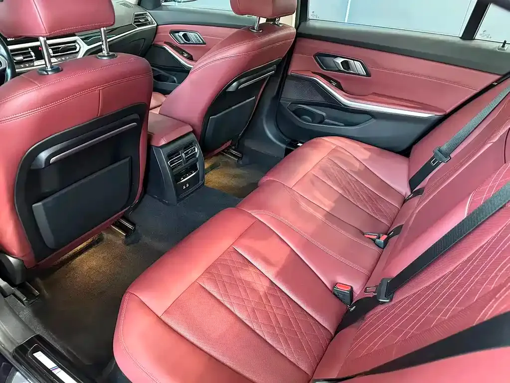 BMW 3 Series 2022 из CN, фото 7
