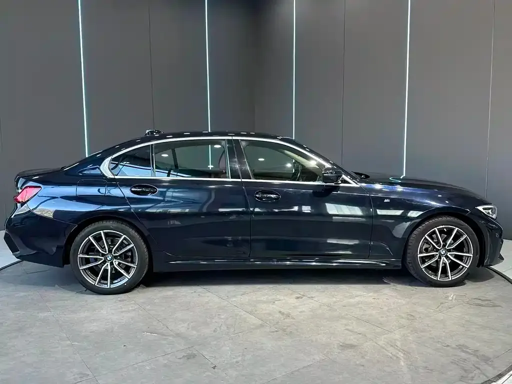 BMW 3 Series 2022 из CN, фото 8