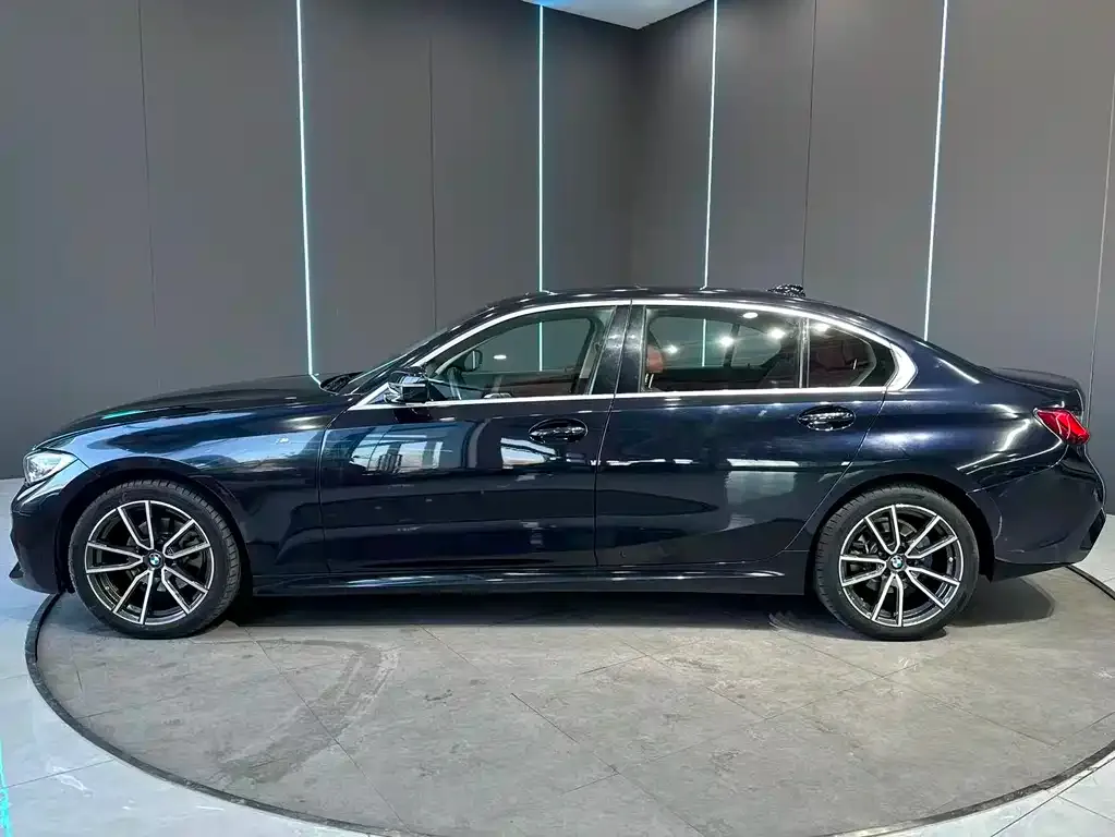 BMW 3 Series 2022 из CN, фото 6