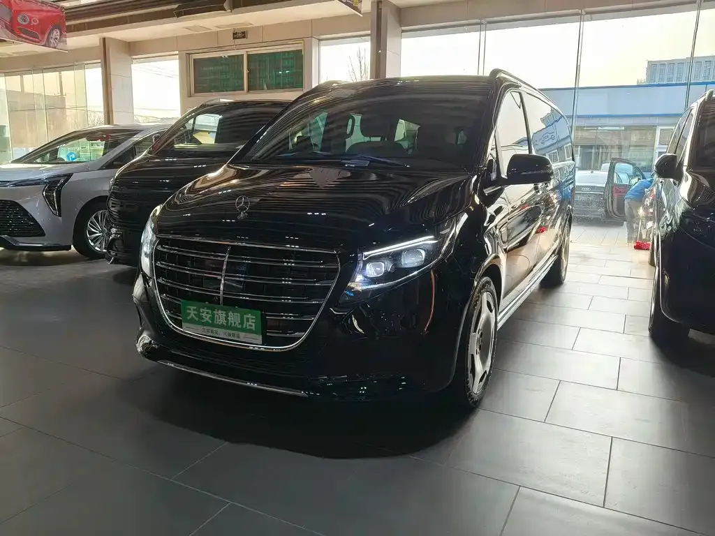 Mercedes-Benz V-Class 2025 из CN, фото 1