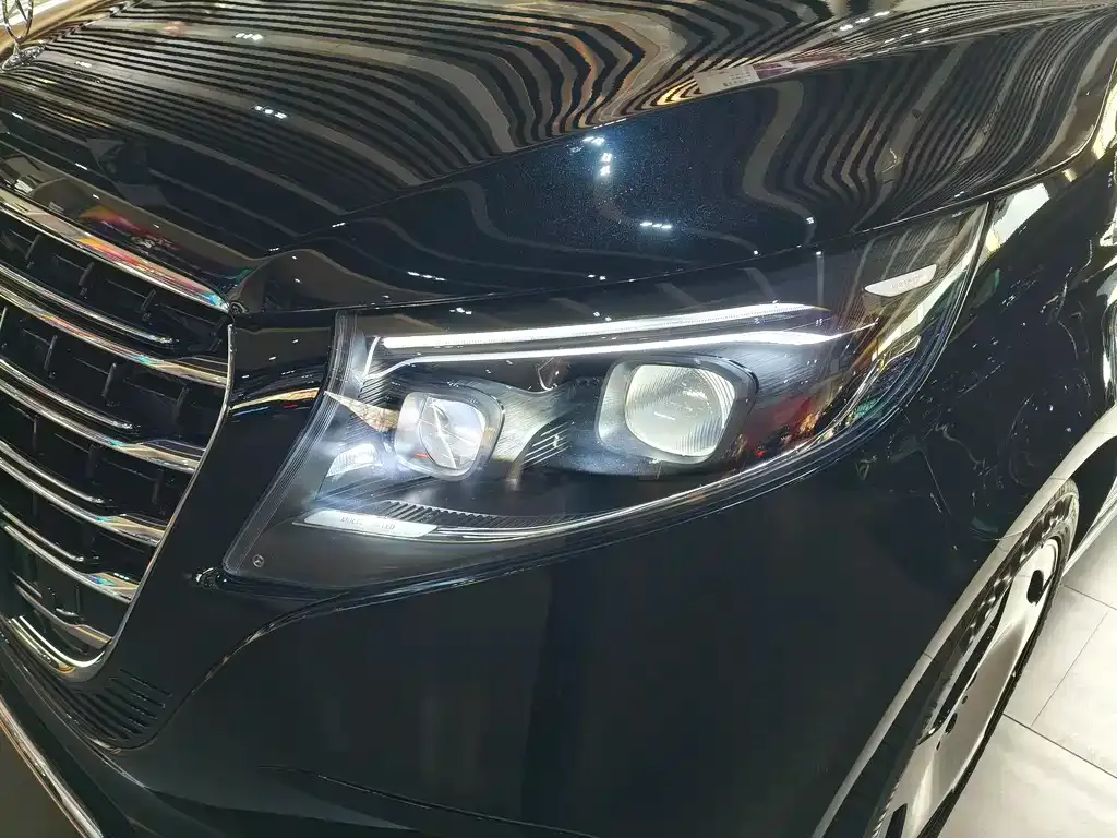Mercedes-Benz V-Class 2025 из CN, фото 5