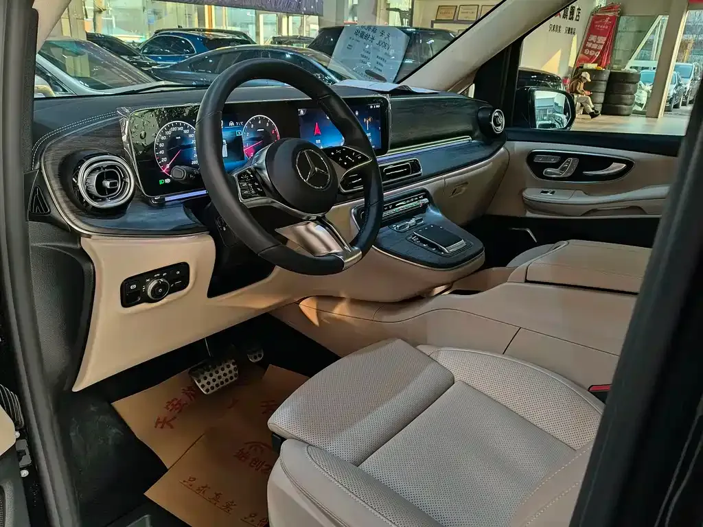 Mercedes-Benz V-Class 2025 из CN, фото 8