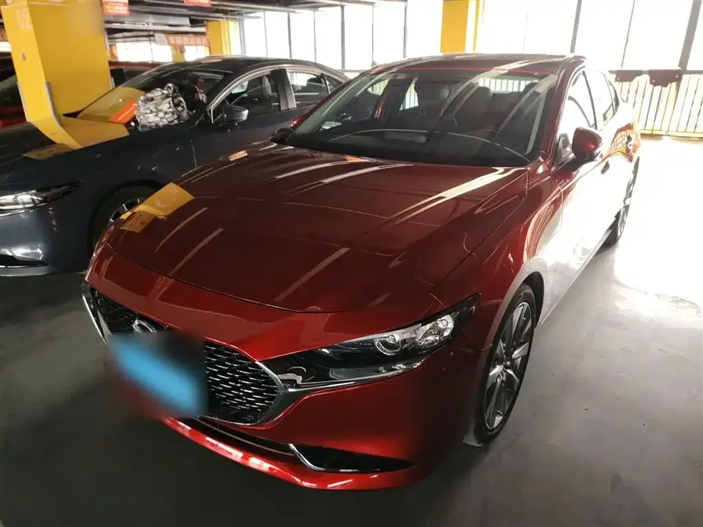 Mazda 3 Axela 2023 из CN, фото 4