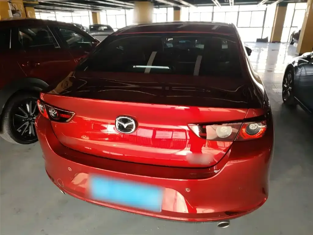 Mazda 3 Axela 2023 из CN, фото 7
