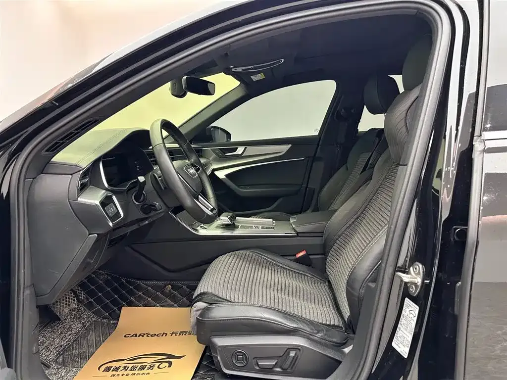 Audi A6L 2021 из CN, фото 9