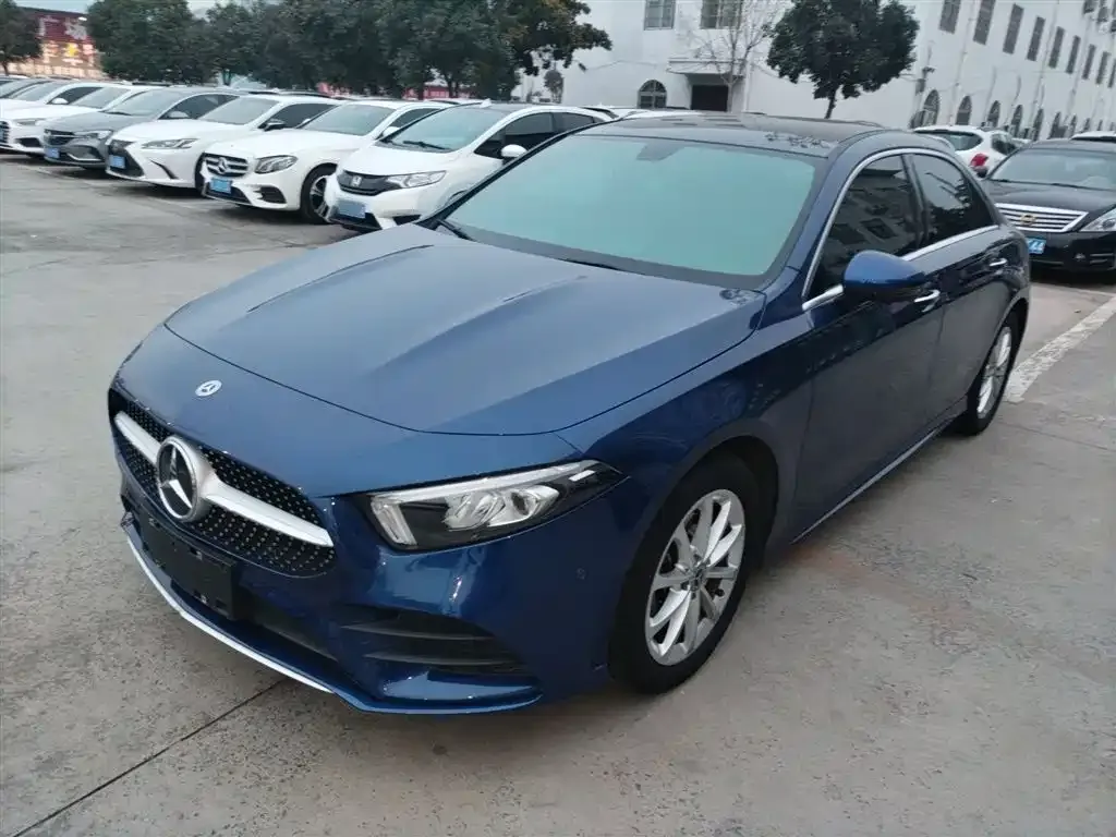 Mercedes-Benz A-Class 2023 из CN, фото 1