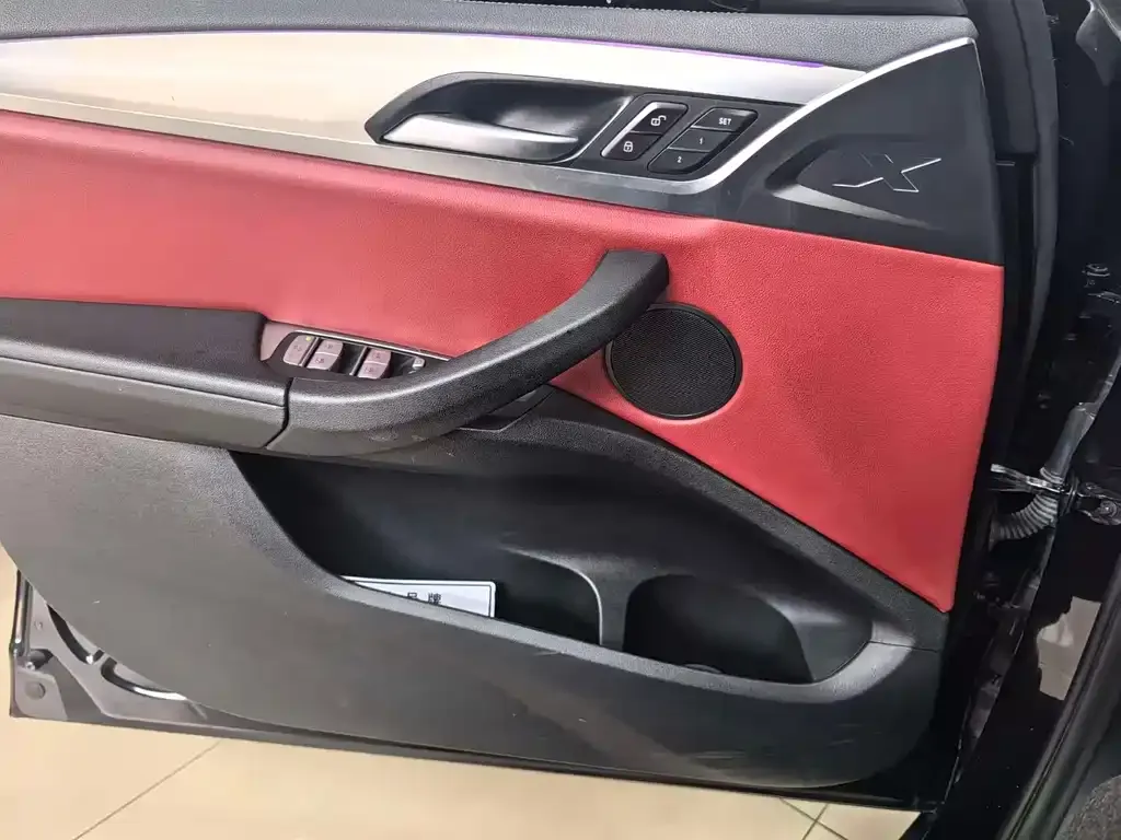 BMW X4 2022 из CN, фото 2