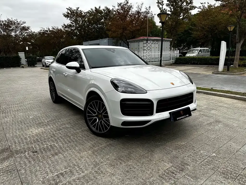 Porsche Cayenne — фото 5