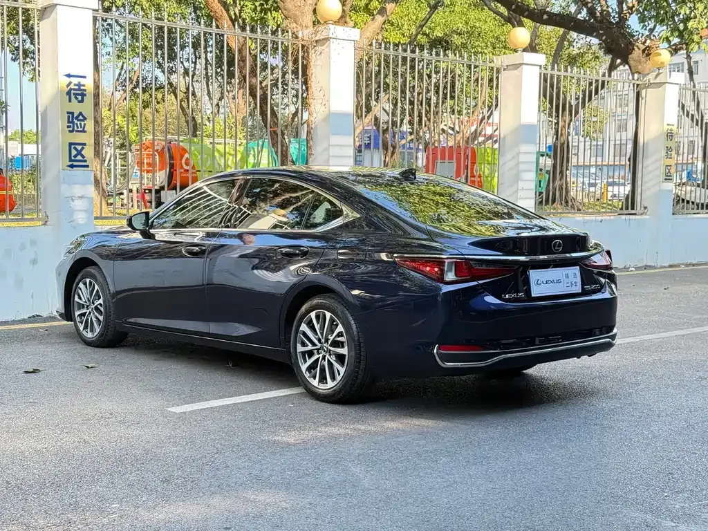 Lexus ES 2022 из CN, фото 7