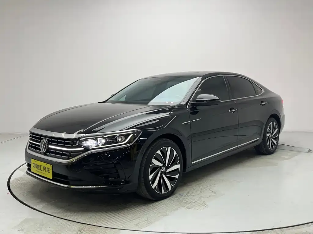 Volkswagen Passat 2023 из CN, фото 1