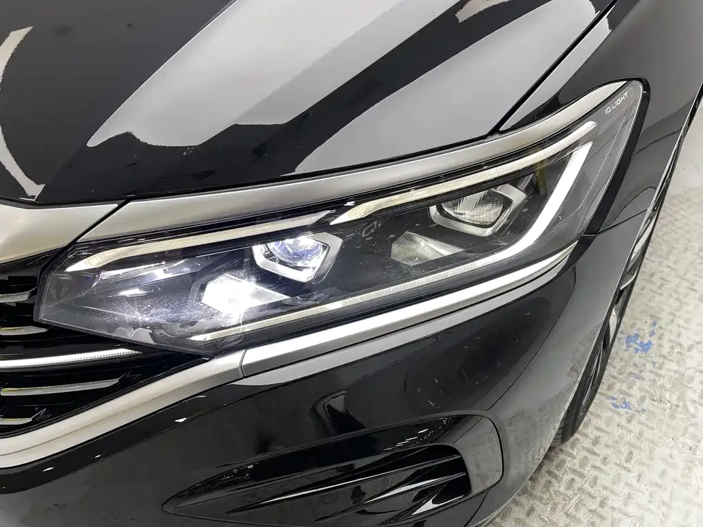 Volkswagen Passat 2023 из CN, фото 5