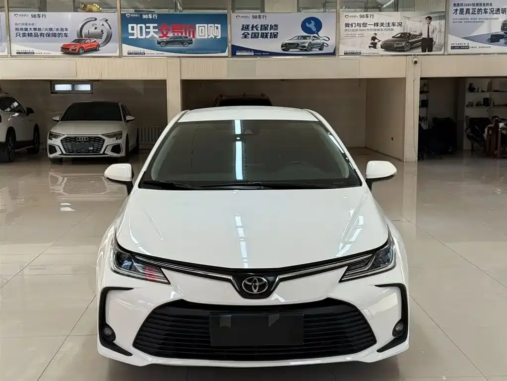 Toyota Corolla 2023 из CN, фото 2