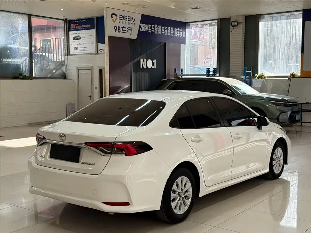 Toyota Corolla 2023 из CN, фото 5