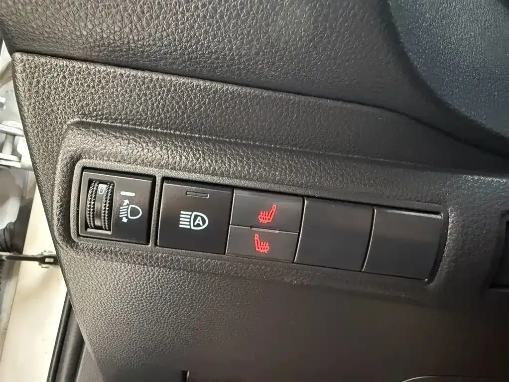 Toyota Corolla 2023 из CN, фото 10