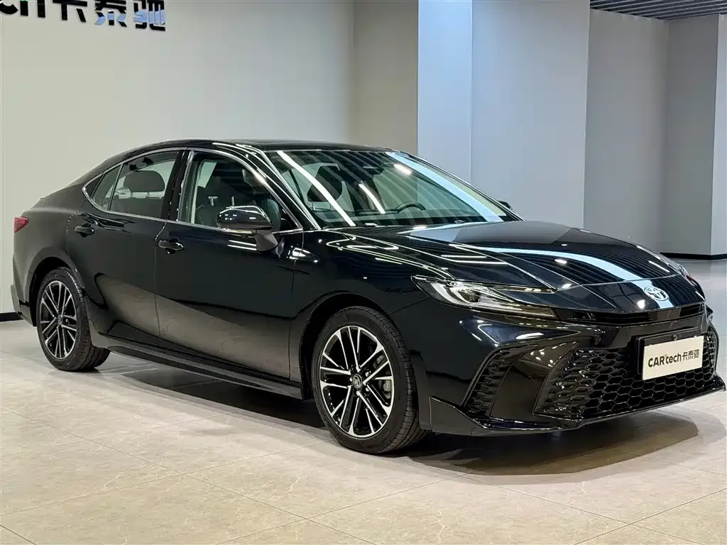 Toyota Camry 2025 из CN, фото 2