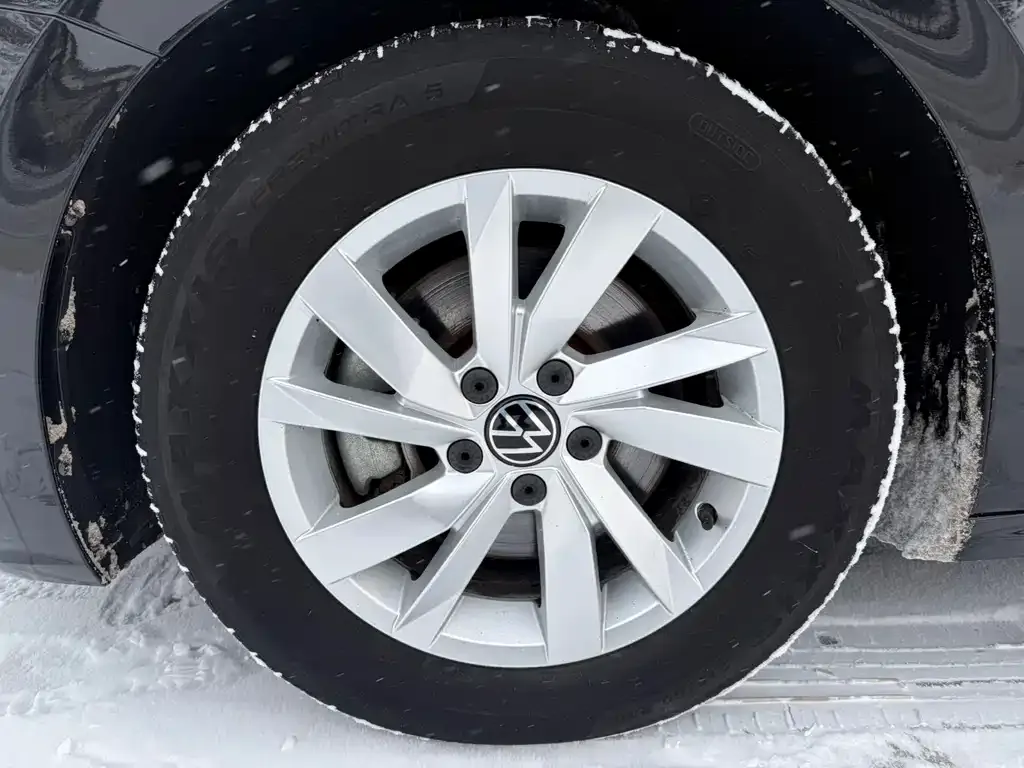 Volkswagen Passat 2023 из CN, фото 8