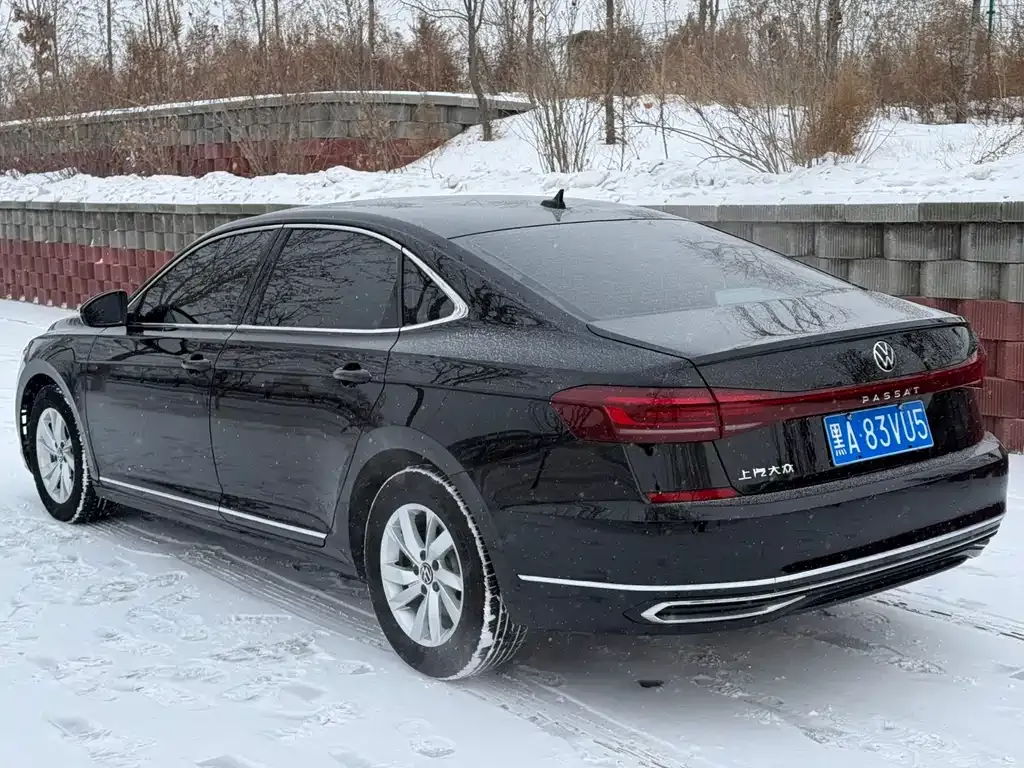 Volkswagen Passat 2023 из CN, фото 4