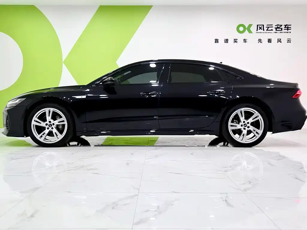 Audi A7L 2023 из CN, фото 5