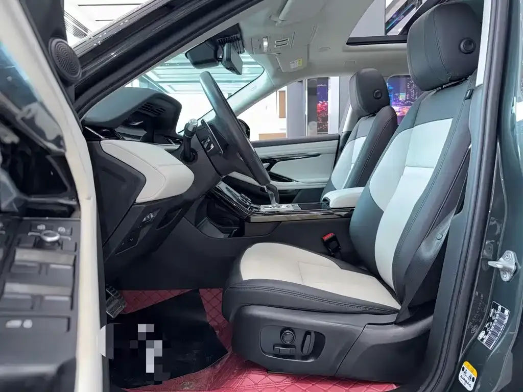 Land Rover Evoque 2023 из CN, фото 9