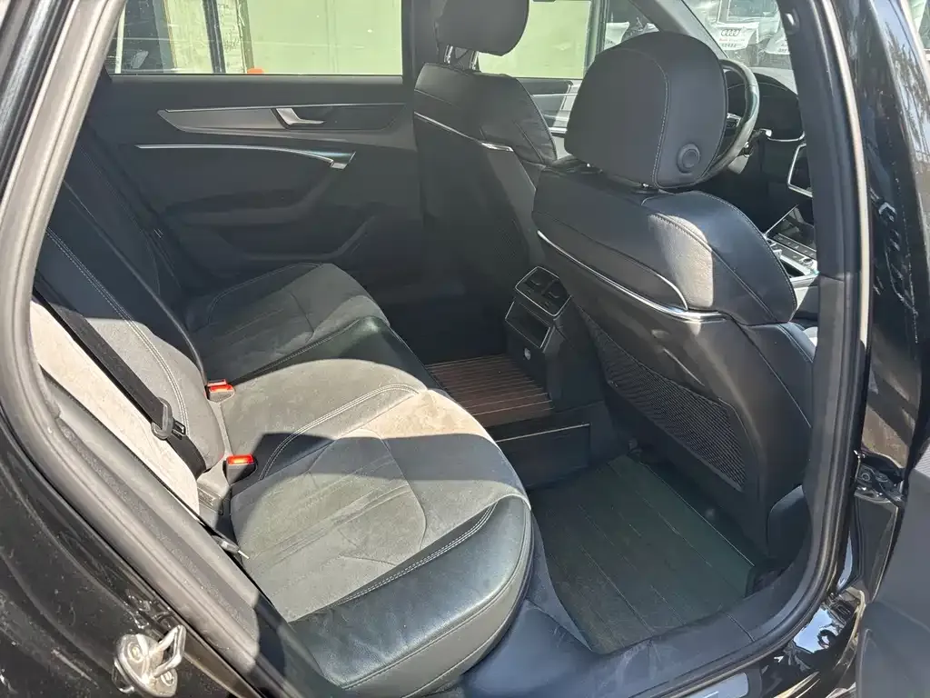 Audi A6L 2021 из CN, фото 5