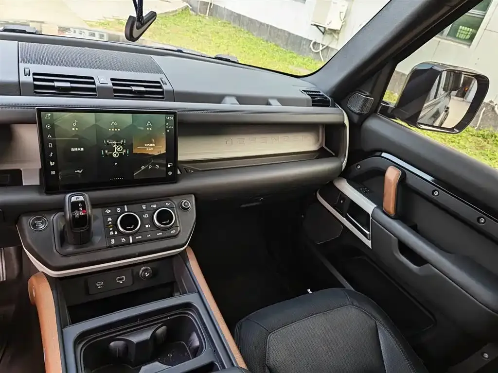 Land Rover Defender 2023 из CN, фото 6