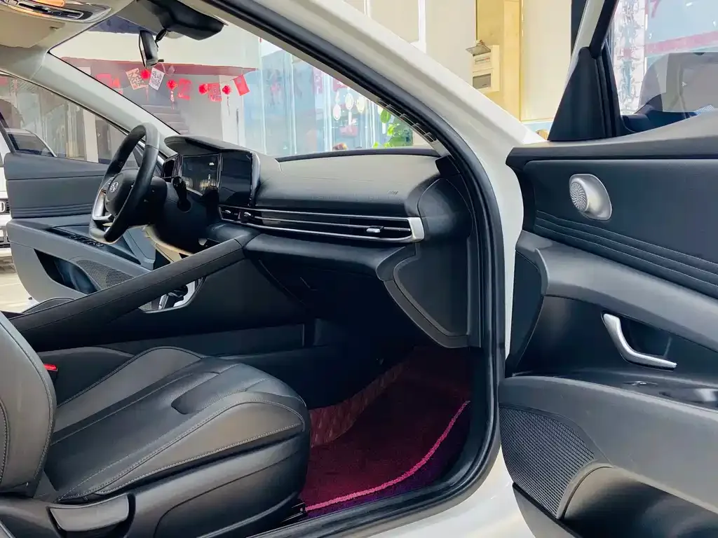 Hyundai Elantra 2021 из CN, фото 10