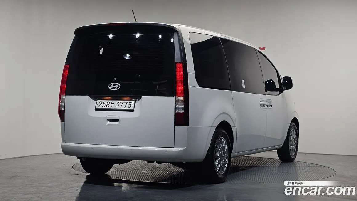 Hyundai Staria 2025 из KR, фото 3