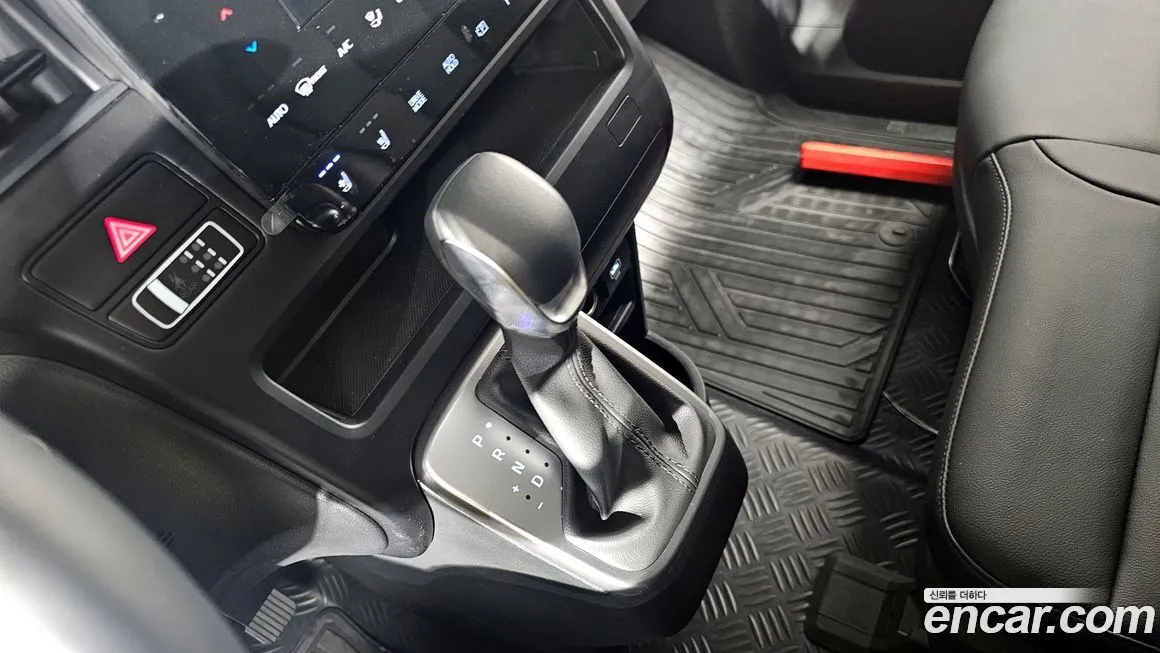 Hyundai Staria 2025 из KR, фото 10