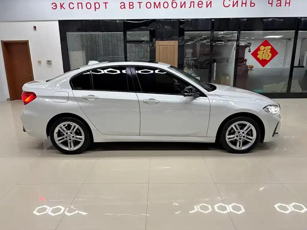 BMW 1 Series 2021 из CN, фото 4