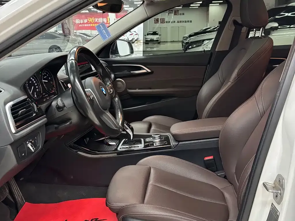 BMW 1 Series 2021 из CN, фото 9
