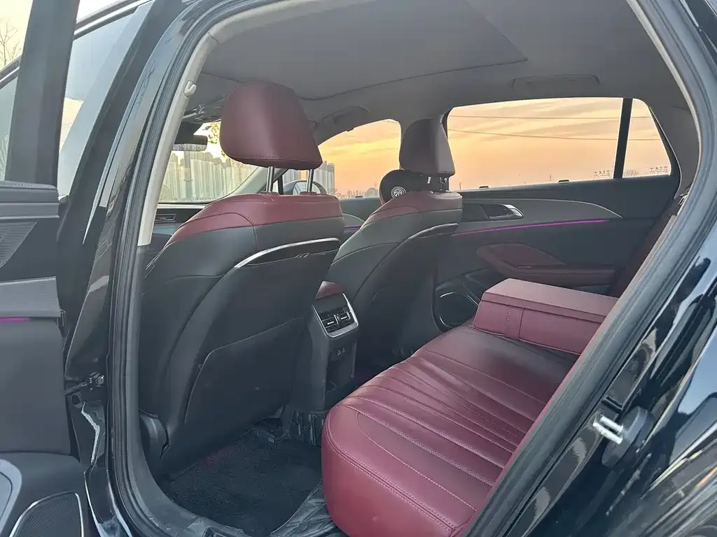 Hongqi H5 2024 из CN, фото 6