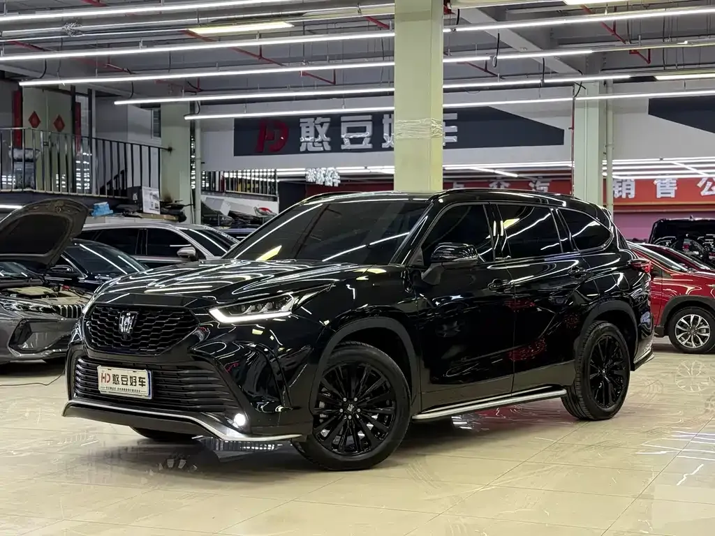 Toyota Crown Kluger 2025 из CN, фото 1