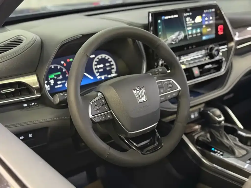 Toyota Crown Kluger 2025 из CN, фото 2