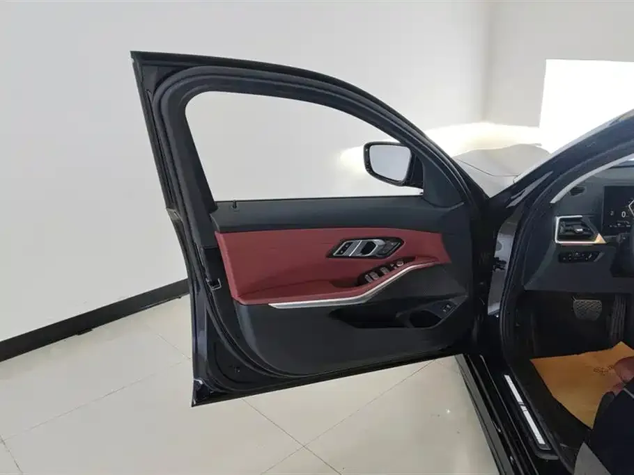 BMW 3 Series 2024 из CN, фото 6
