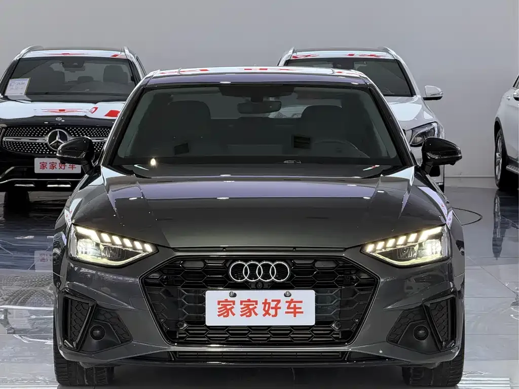 Audi A4L 2022 из CN, фото 2