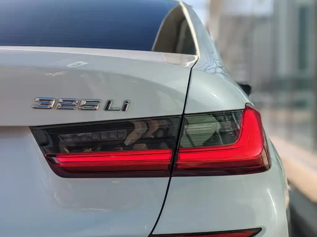 BMW 3 Series 2022 из CN, фото 9