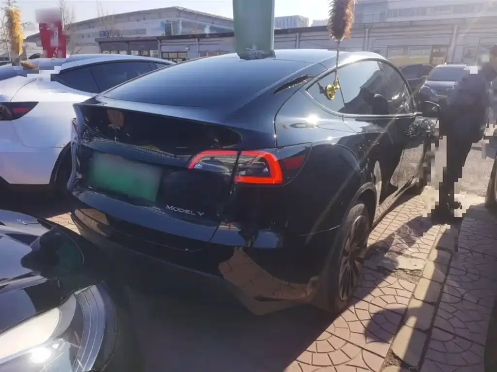 Tesla Model Y 2023 из CN, фото 8
