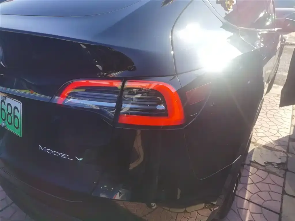 Tesla Model Y 2023 из CN, фото 3
